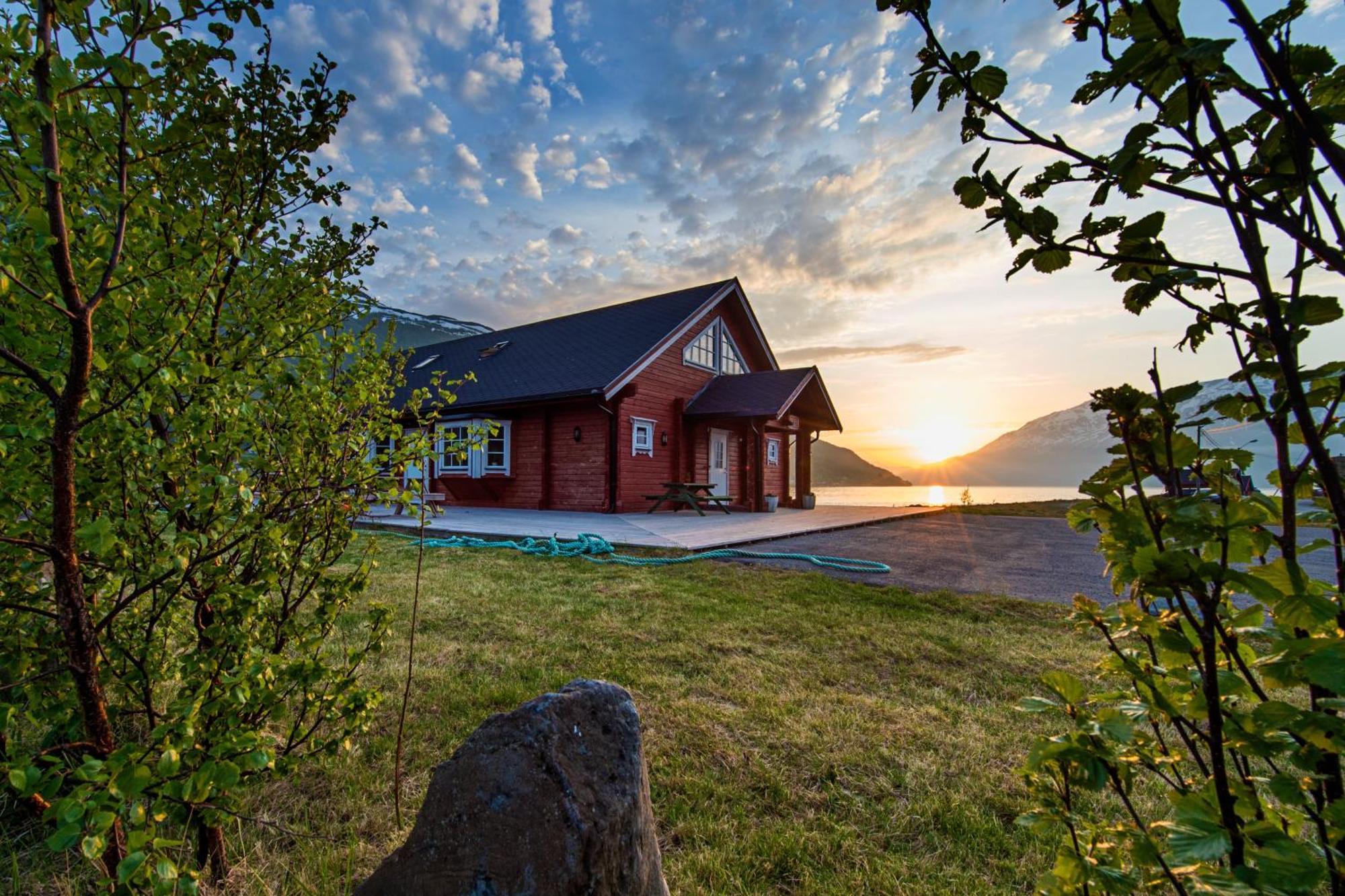 Villa Manndalen Sjobuer Samuelsberg Exterior foto